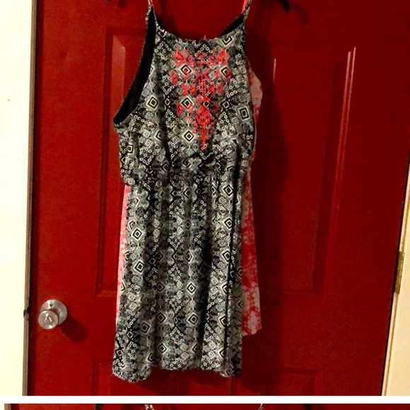 Size M cream dress - Picture 5 of 7